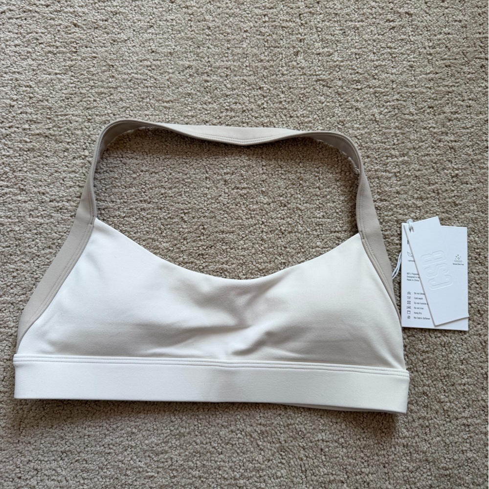 Sports Bra with Contrast Straps